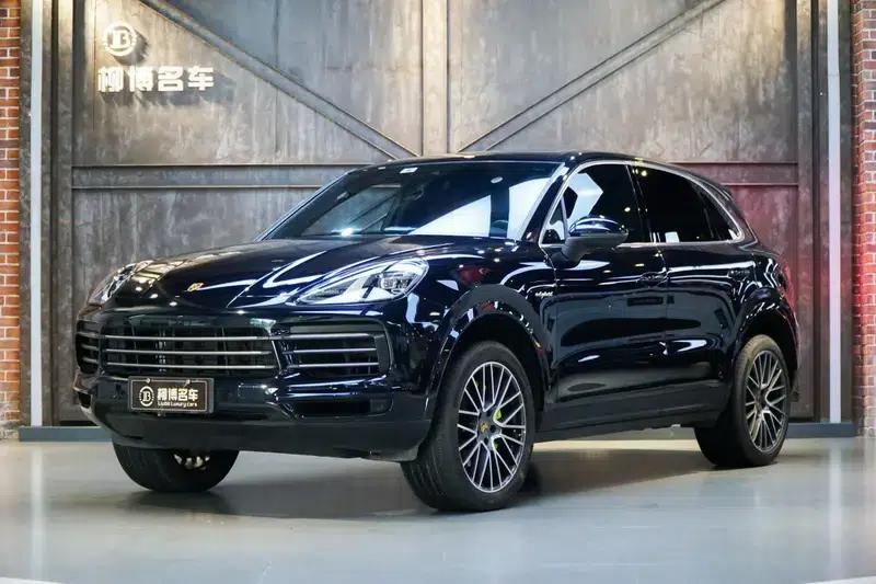 Cayenne E-Hybrid 2023 Cayenne E-Hybrid 2.0T — миниатюра 1