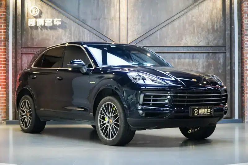 Cayenne E-Hybrid 2023 Cayenne E-Hybrid 2.0T — миниатюра 3