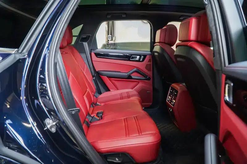 Cayenne E-Hybrid 2023 Cayenne E-Hybrid 2.0T — миниатюра 24