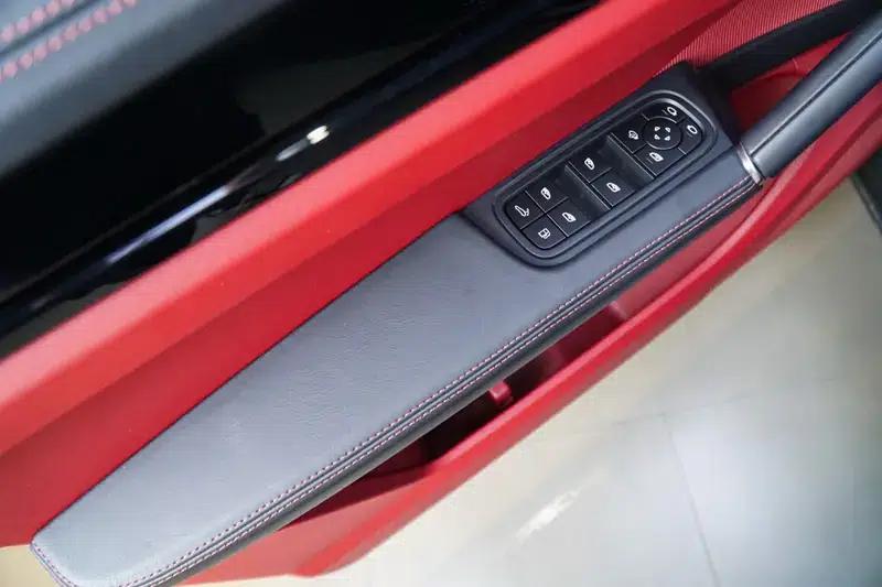 Cayenne E-Hybrid 2023 Cayenne E-Hybrid 2.0T — миниатюра 9