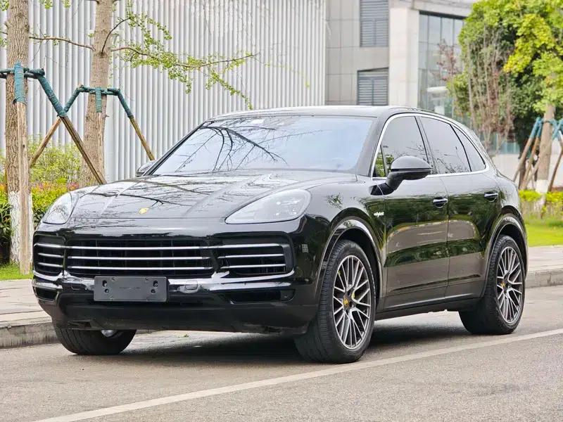 Cayenne E-Hybrid 2020 Cayenne E-Hybrid 2.0T — миниатюра 1