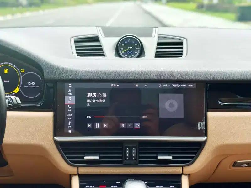 Cayenne E-Hybrid 2020 Cayenne E-Hybrid 2.0T — миниатюра 11
