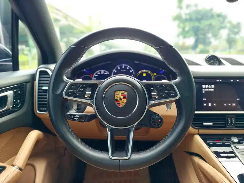 Cayenne E-Hybrid 2020 Cayenne E-Hybrid 2.0T — миниатюра 12