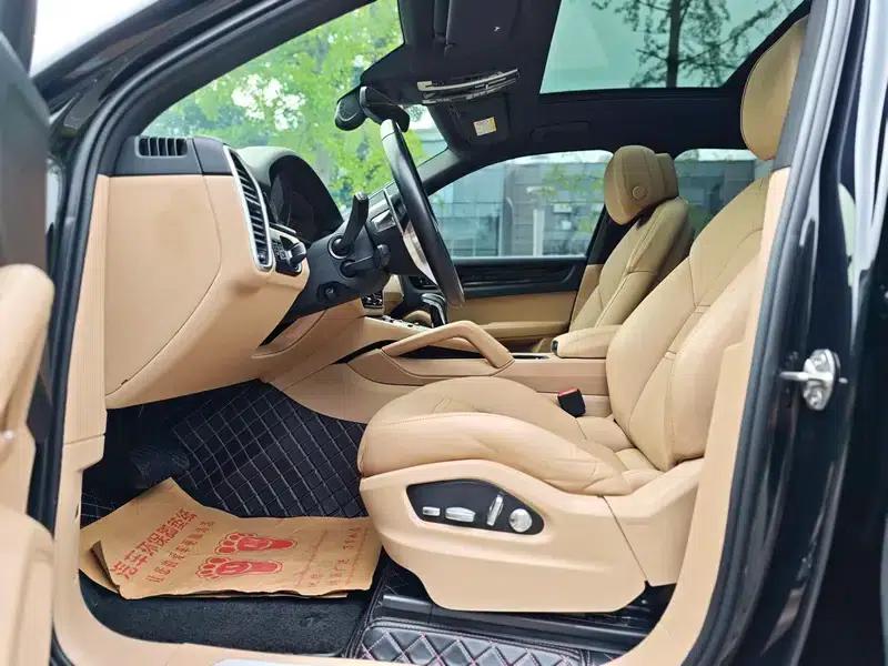 Cayenne E-Hybrid 2020 Cayenne E-Hybrid 2.0T — миниатюра 15