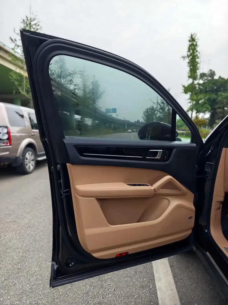 Cayenne E-Hybrid 2020 Cayenne E-Hybrid 2.0T — миниатюра 18