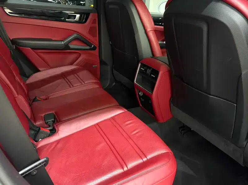 Cayenne E-Hybrid 2019 Cayenne E-Hybrid 2.0T — миниатюра 13