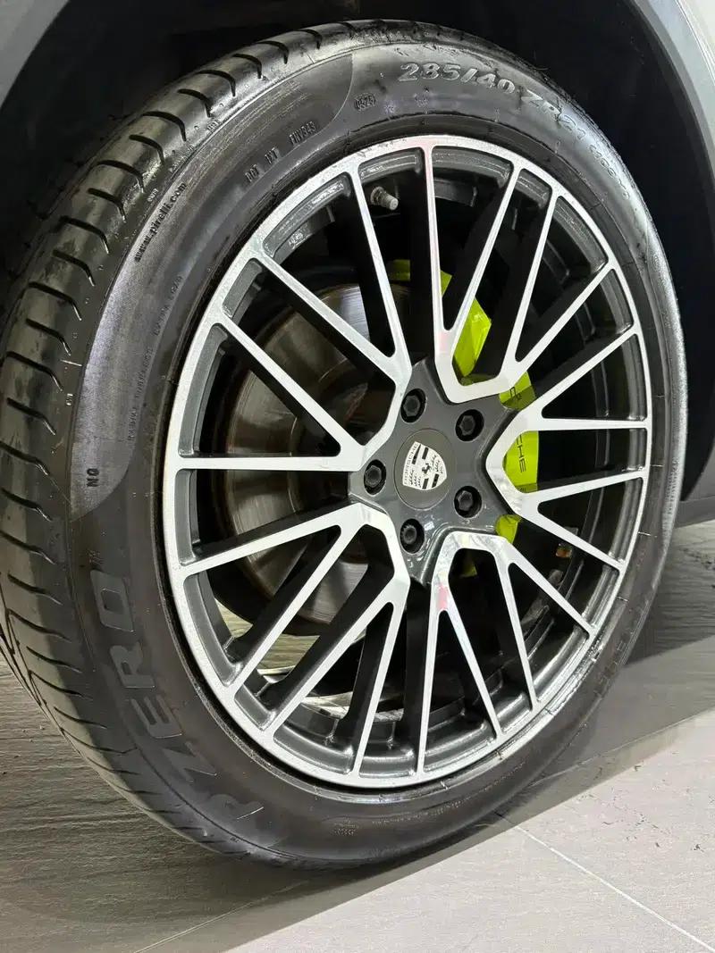 Cayenne E-Hybrid 2019 Cayenne E-Hybrid 2.0T — миниатюра 14