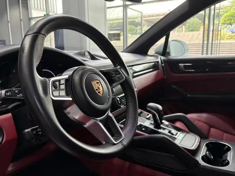 Cayenne E-Hybrid 2019 Cayenne E-Hybrid 2.0T — миниатюра 18