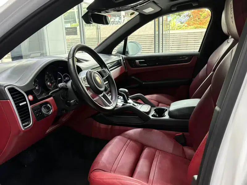 Cayenne E-Hybrid 2019 Cayenne E-Hybrid 2.0T — миниатюра 19
