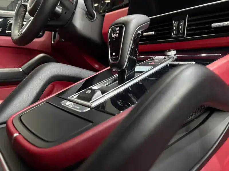 Cayenne E-Hybrid 2019 Cayenne E-Hybrid 2.0T — миниатюра 23