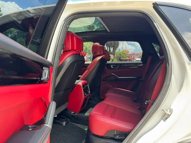 Cayenne E-Hybrid 2023 Cayenne E-Hybrid 2.0T — миниатюра 12