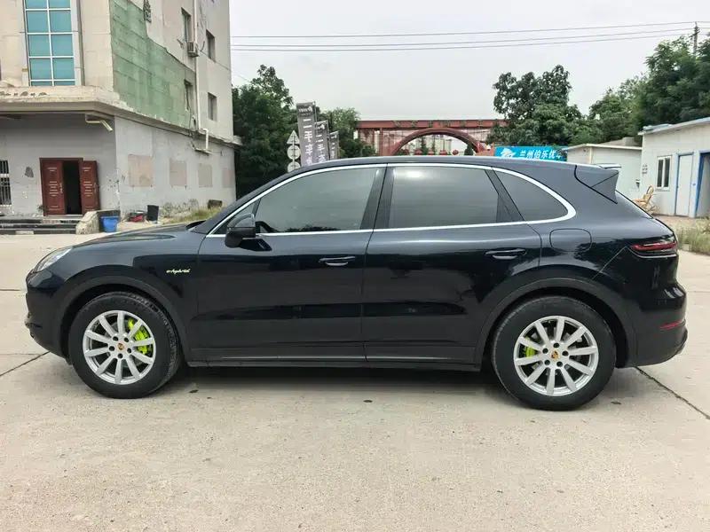 Cayenne E-Hybrid 2019 Cayenne E-Hybrid 2.0T — миниатюра 4