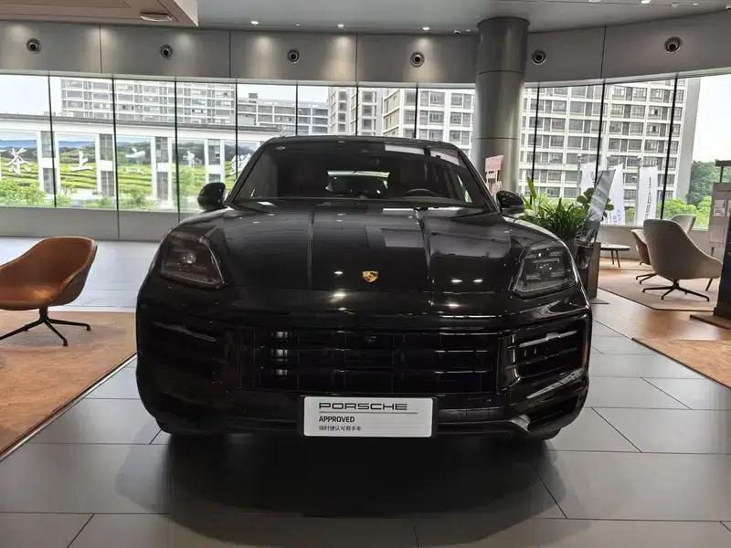 Cayenne E-Hybrid 2024 Cayenne E-Hybrid 2.0T — миниатюра 2