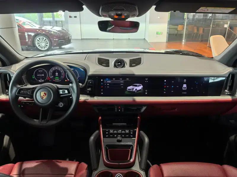 Cayenne E-Hybrid 2024 Cayenne E-Hybrid 2.0T — миниатюра 14