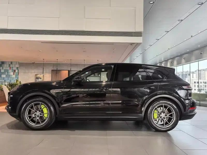 Cayenne E-Hybrid 2024 Cayenne E-Hybrid 2.0T — миниатюра 3