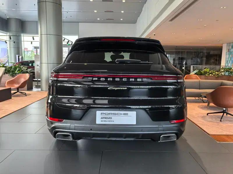 Cayenne E-Hybrid 2024 Cayenne E-Hybrid 2.0T — миниатюра 4