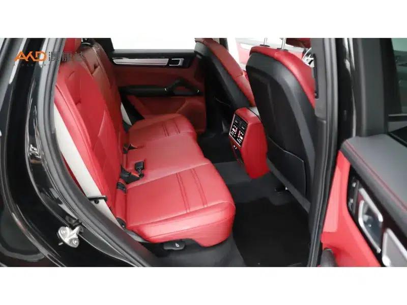 2023 Cayenne E-Hybrid 2.0T Platinum Edition — миниатюра 10