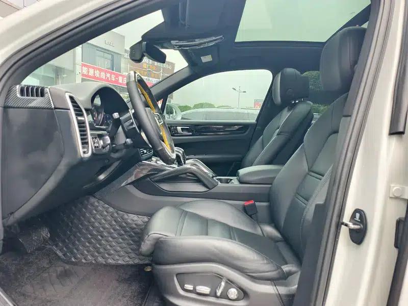 Cayenne E-Hybrid 2021 Cayenne E-Hybrid 2.0T — миниатюра 12
