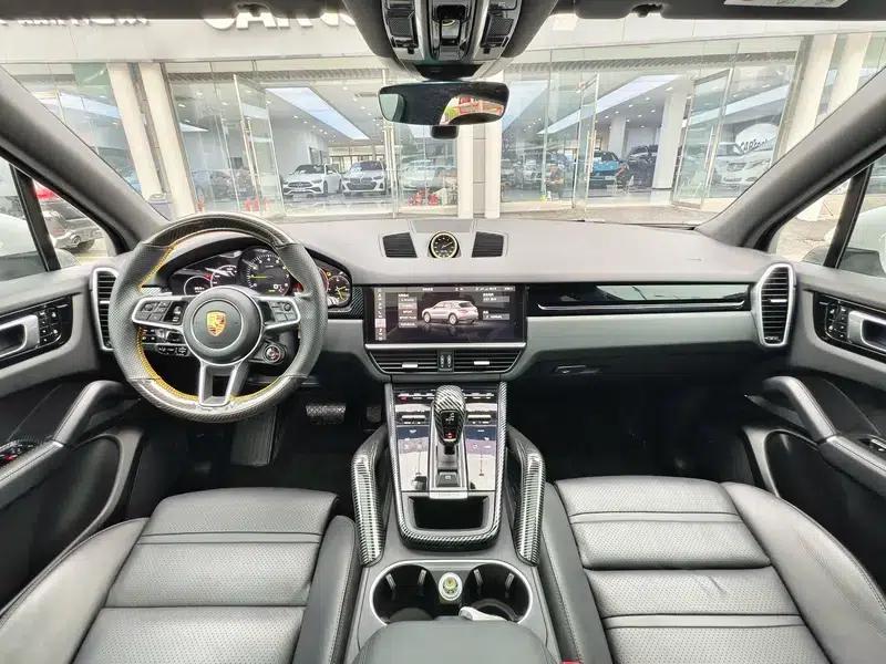 Cayenne E-Hybrid 2021 Cayenne E-Hybrid 2.0T — миниатюра 7