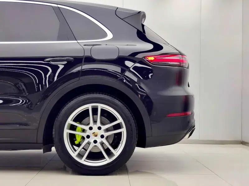 Cayenne E-Hybrid 2021 Cayenne E-Hybrid 2.0T — миниатюра 11