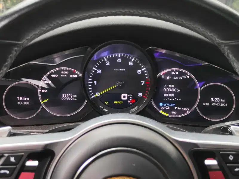 Cayenne E-Hybrid 2021 Cayenne E-Hybrid 2.0T — миниатюра 17