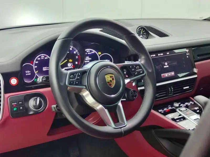 Cayenne E-Hybrid 2021 Cayenne E-Hybrid 2.0T — миниатюра 18