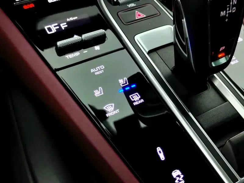 Cayenne E-Hybrid 2021 Cayenne E-Hybrid 2.0T — миниатюра 19