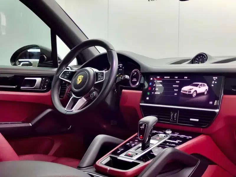 Cayenne E-Hybrid 2021 Cayenne E-Hybrid 2.0T — миниатюра 20