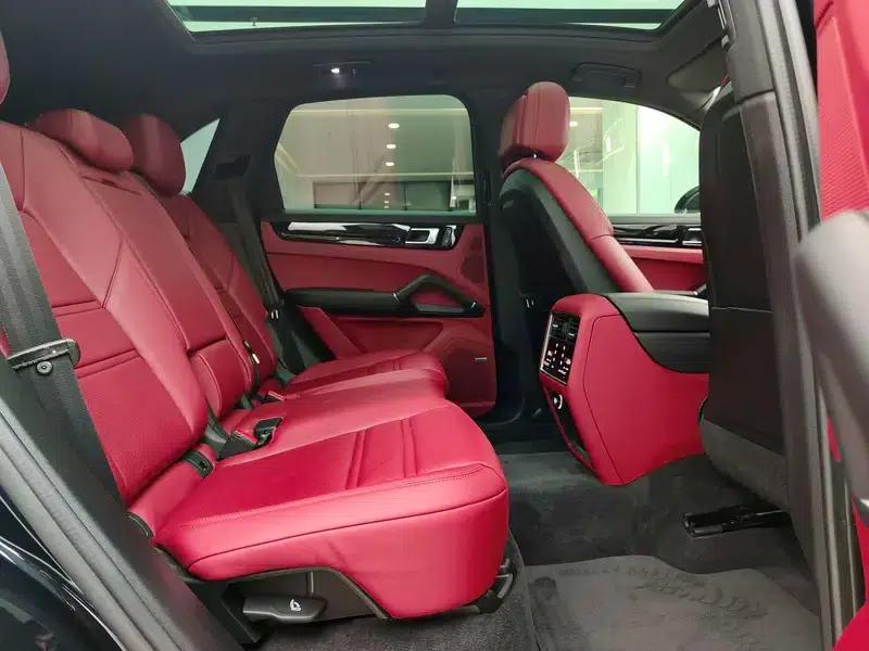 Cayenne E-Hybrid 2021 Cayenne E-Hybrid 2.0T — миниатюра 24