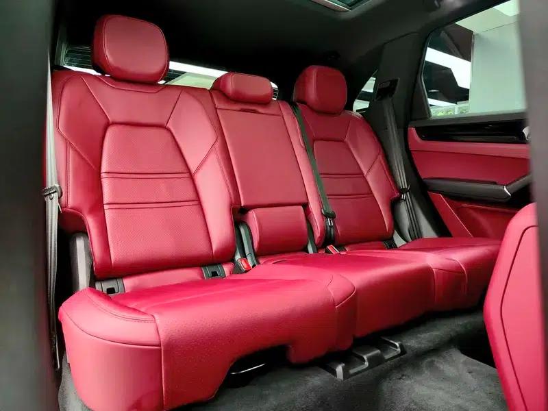 Cayenne E-Hybrid 2021 Cayenne E-Hybrid 2.0T — миниатюра 26