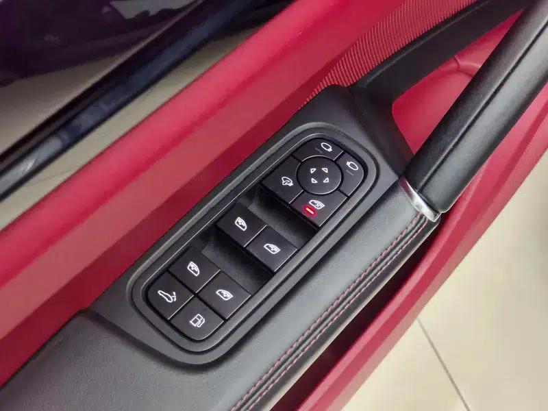 Cayenne E-Hybrid 2021 Cayenne E-Hybrid 2.0T — миниатюра 27