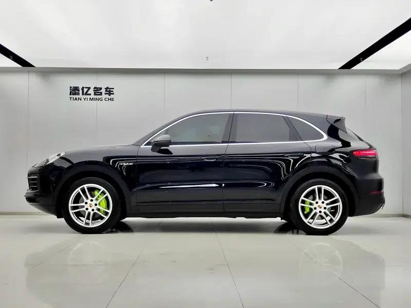 Cayenne E-Hybrid 2021 Cayenne E-Hybrid 2.0T — миниатюра 4