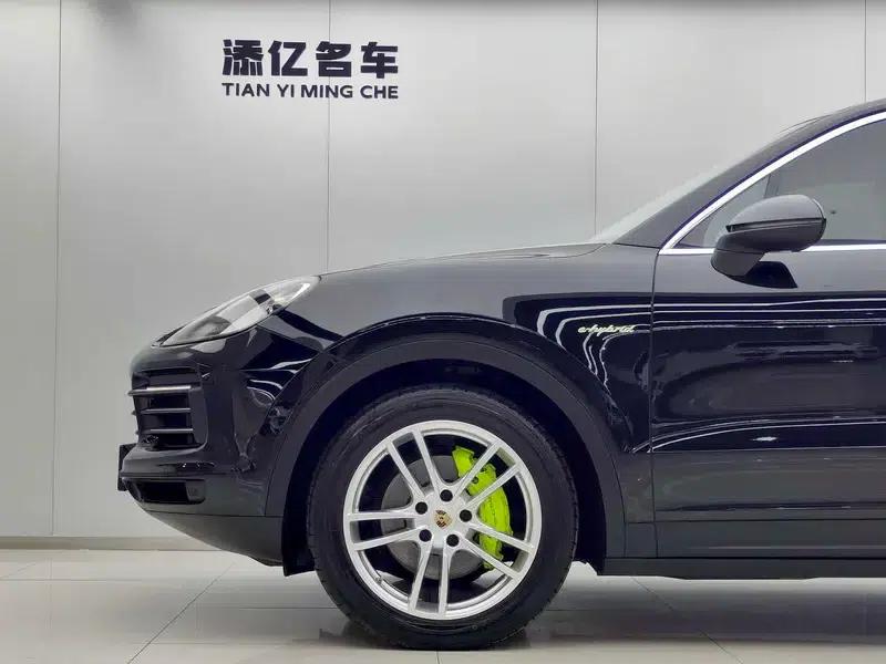 Cayenne E-Hybrid 2021 Cayenne E-Hybrid 2.0T — миниатюра 9
