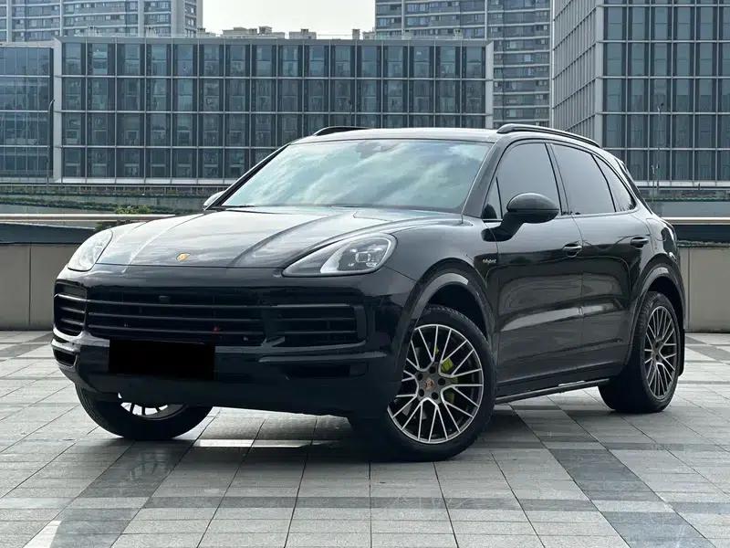 Cayenne E-Hybrid 2023 Cayenne E-Hybrid 2.0T — миниатюра 1