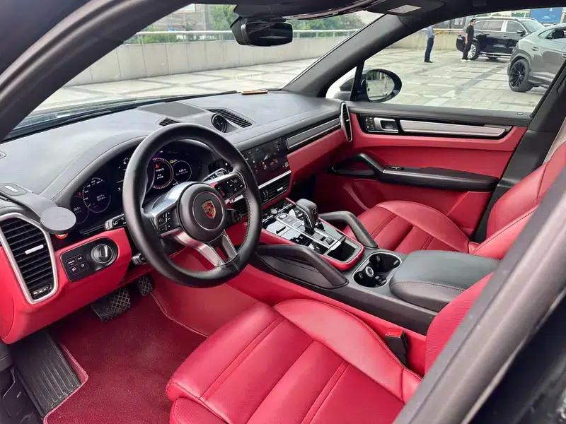 Cayenne E-Hybrid 2023 Cayenne E-Hybrid 2.0T — миниатюра 11