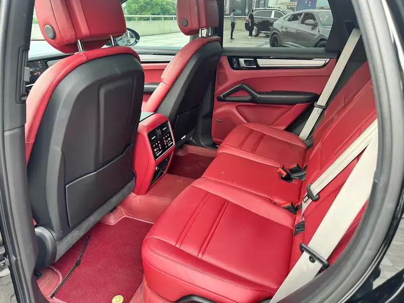 Cayenne E-Hybrid 2023 Cayenne E-Hybrid 2.0T — миниатюра 12