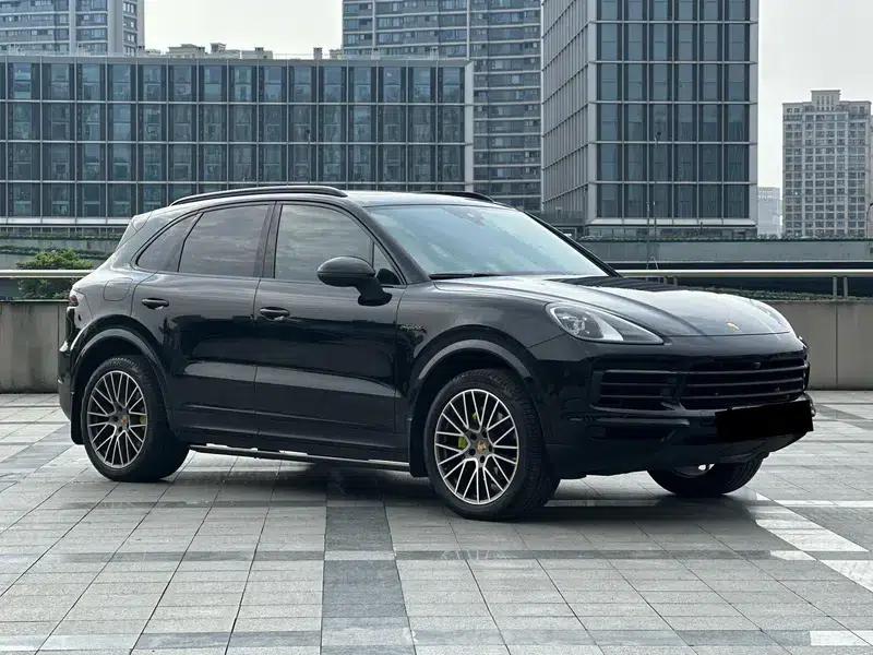 Cayenne E-Hybrid 2023 Cayenne E-Hybrid 2.0T — миниатюра 3