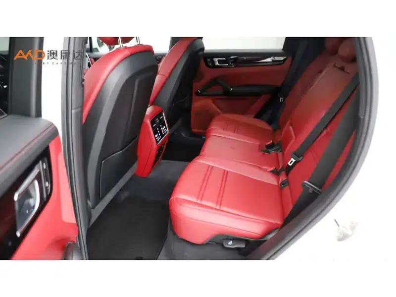 Cayenne E-Hybrid 2023 Cayenne E-Hybrid 2.0T — миниатюра 10