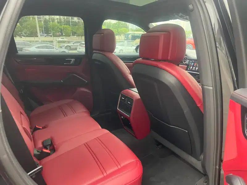 2022 Cayenne E-Hybrid 2.0T Platinum Edition — миниатюра 13