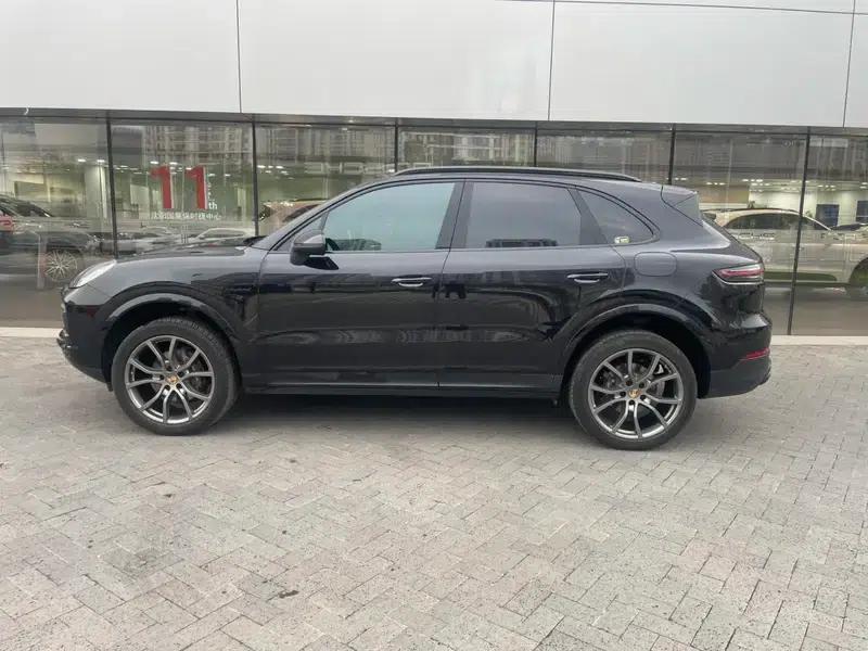 2022 Cayenne E-Hybrid 2.0T Platinum Edition — миниатюра 4