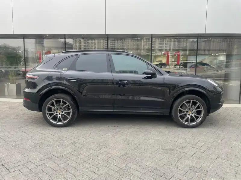2022 Cayenne E-Hybrid 2.0T Platinum Edition — миниатюра 7