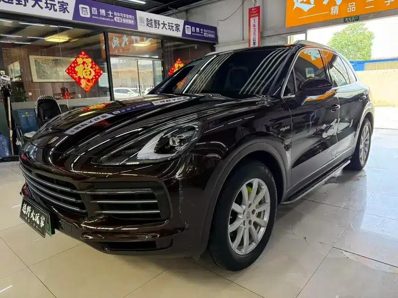 Cayenne E-Hybrid 2019 Cayenne E-Hybrid 2.0T — миниатюра 1