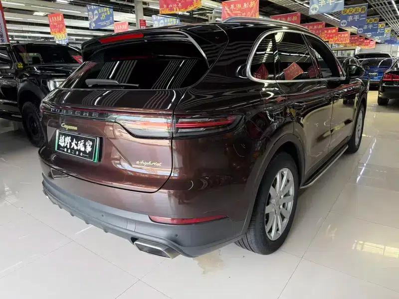 Cayenne E-Hybrid 2019 Cayenne E-Hybrid 2.0T — миниатюра 6