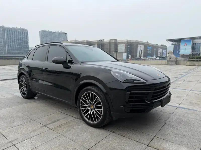Cayenne E-Hybrid 2023 Cayenne E-Hybrid 2.0T — миниатюра 2
