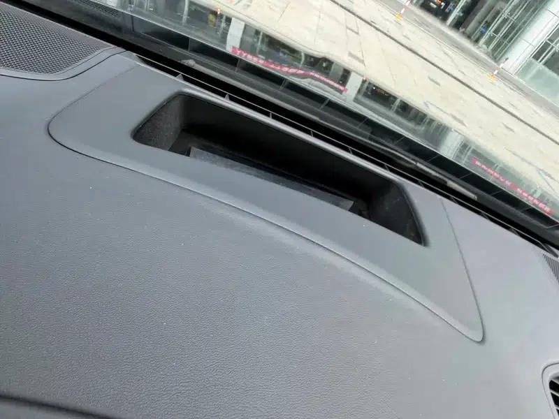 Cayenne E-Hybrid 2023 Cayenne E-Hybrid 2.0T — миниатюра 12