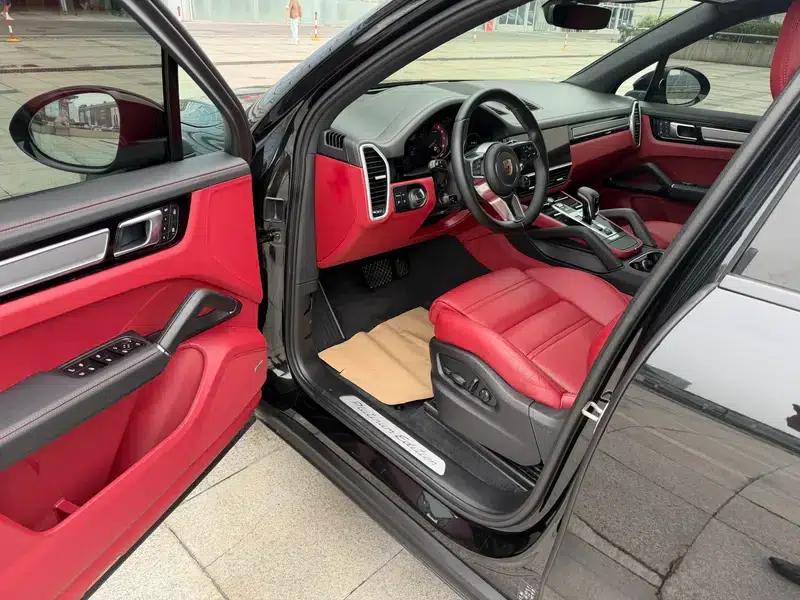 Cayenne E-Hybrid 2023 Cayenne E-Hybrid 2.0T — миниатюра 16