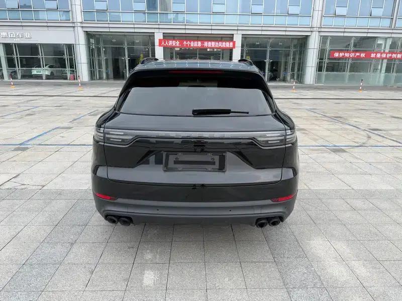 Cayenne E-Hybrid 2023 Cayenne E-Hybrid 2.0T — миниатюра 4