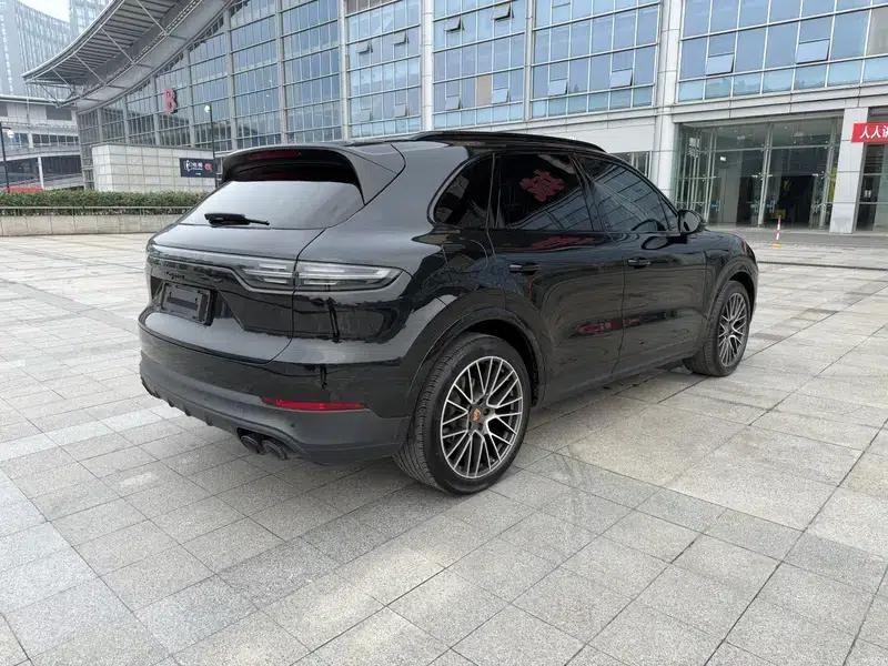 Cayenne E-Hybrid 2023 Cayenne E-Hybrid 2.0T — миниатюра 5