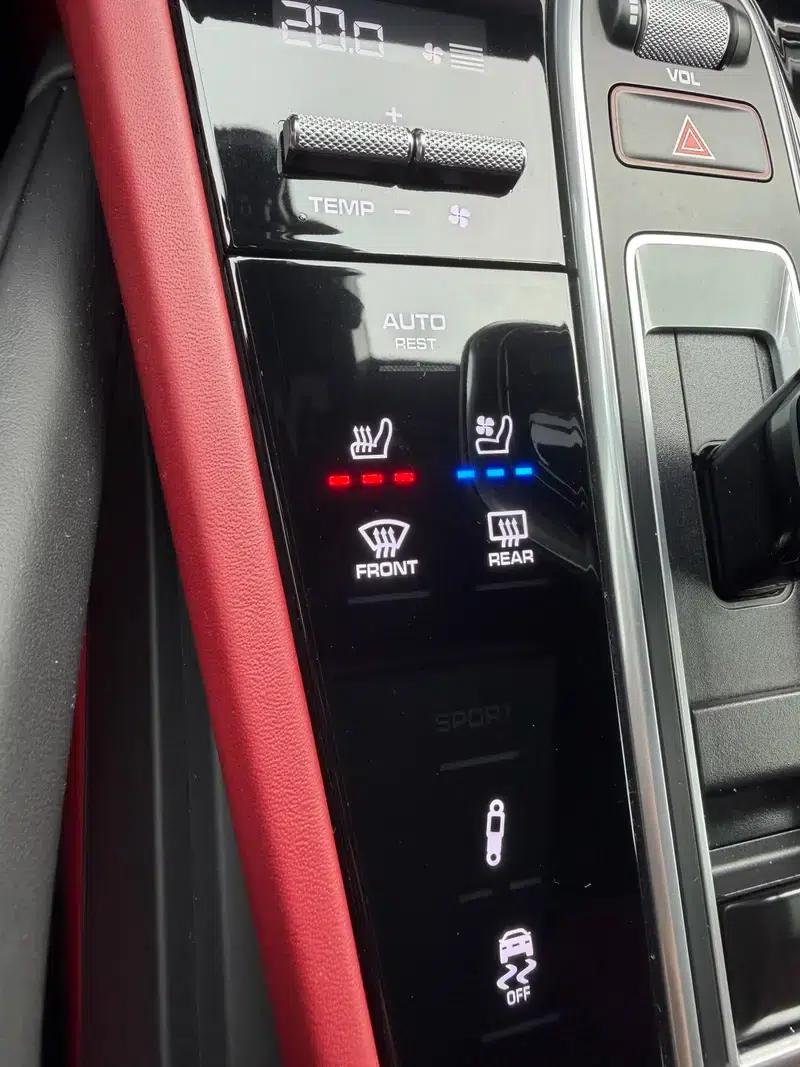 Cayenne E-Hybrid 2023 Cayenne E-Hybrid 2.0T — миниатюра 7