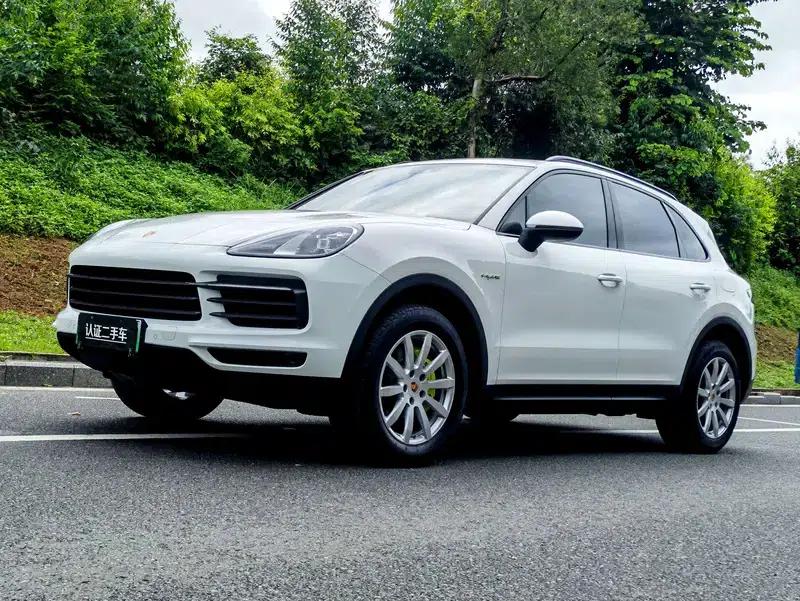Cayenne E-Hybrid 2019 Cayenne E-Hybrid 2.0T — миниатюра 1